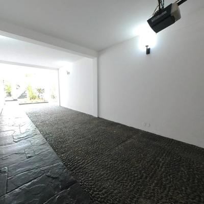 ALQUILER DE LINDA CASA DE 3 PISOS EN PIMENTEL